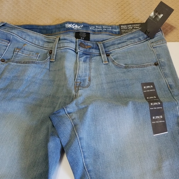 Mossimo Jeans - Picture 2 of 6